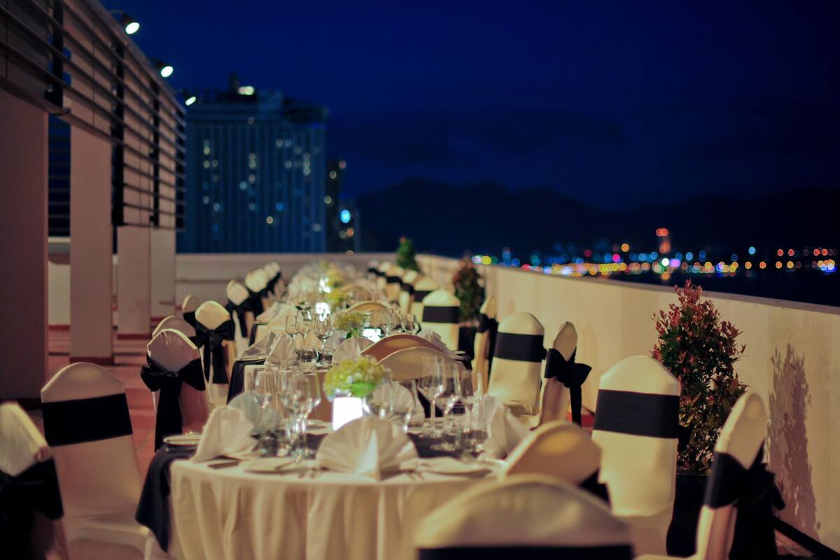 banquet hall