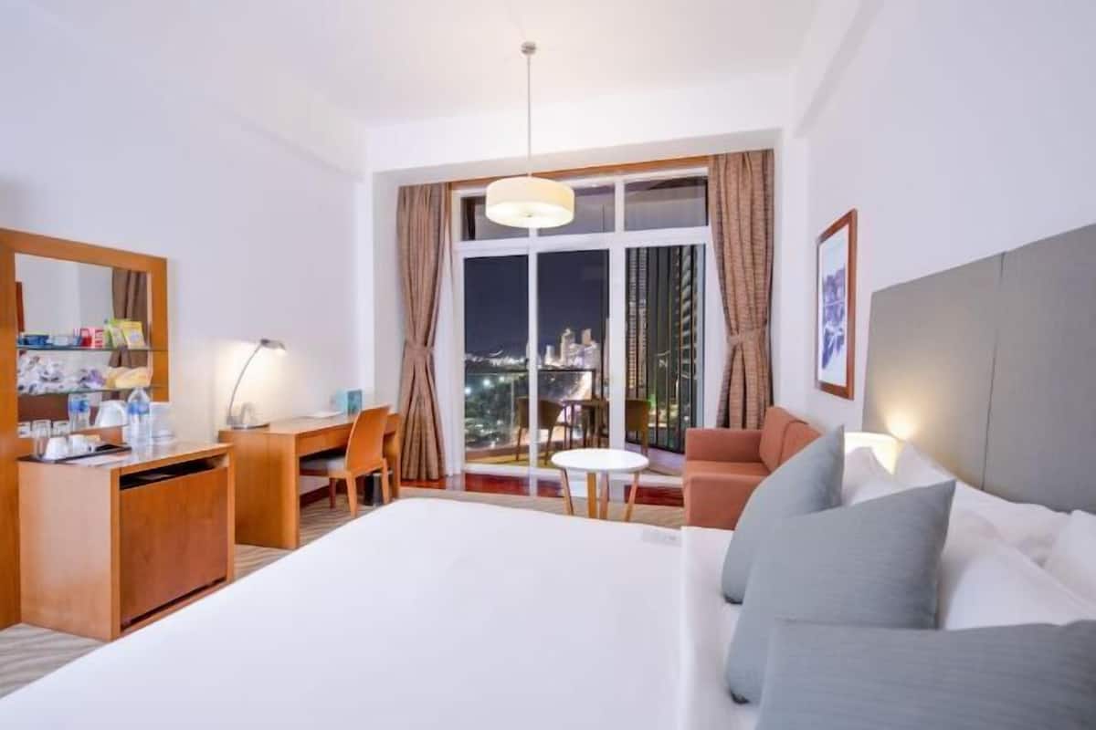 1 bedroom, minibar, in-room safe, individually decorated