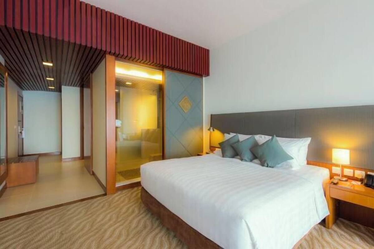 1 bedroom, minibar, in-room safe, desk