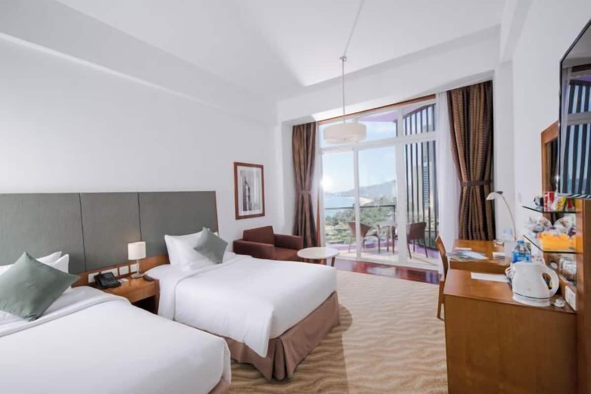 1 bedroom, minibar, in-room safe, individually decorated