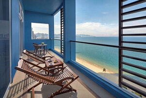 Superior Suite, 1 King Bed | Beach/ocean view