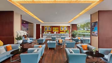 2 bars/lounges, poolside bar