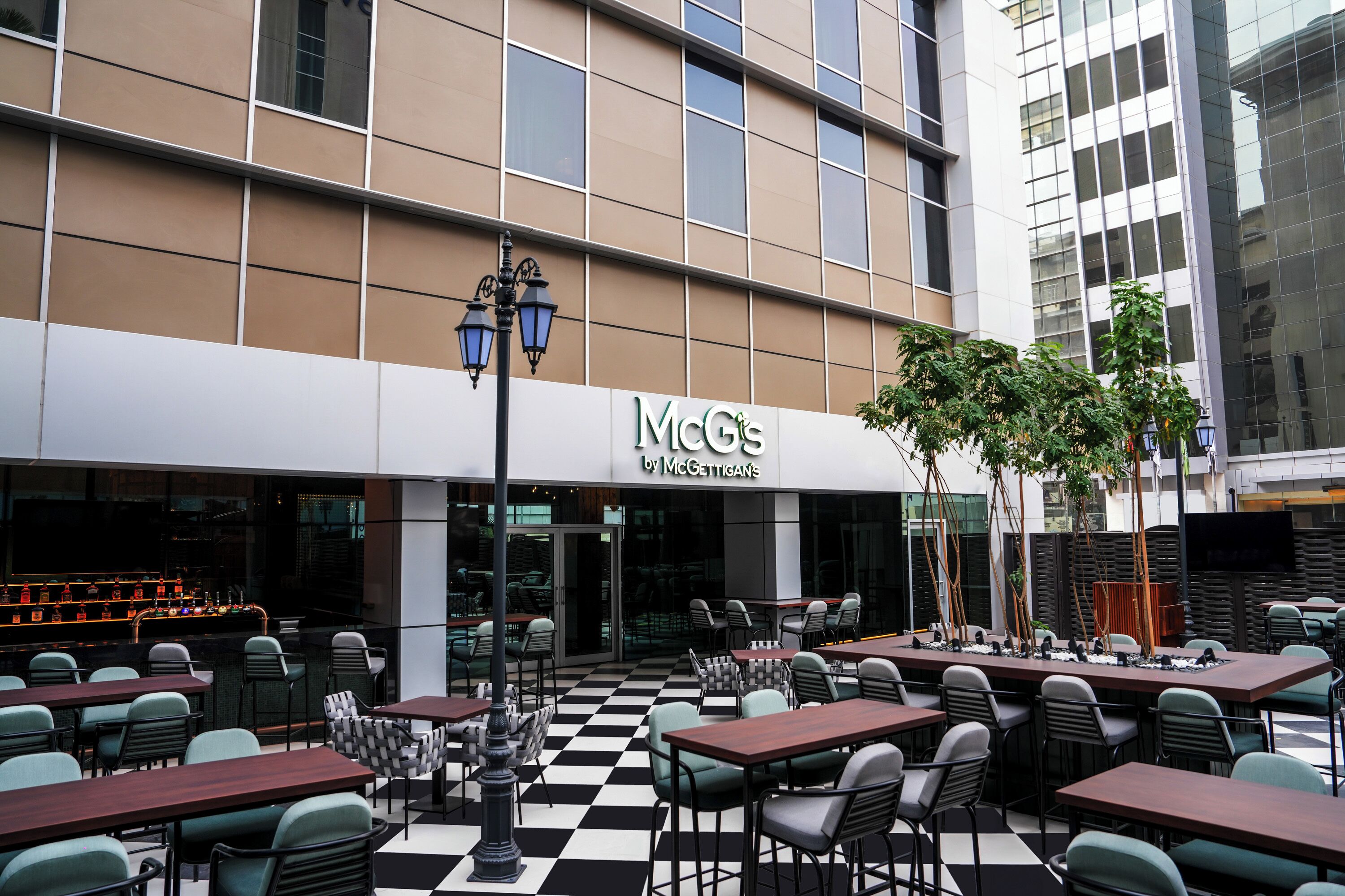 ให้บริการ: อาหารกลางวัน, อาหารเย็น, บรันช์