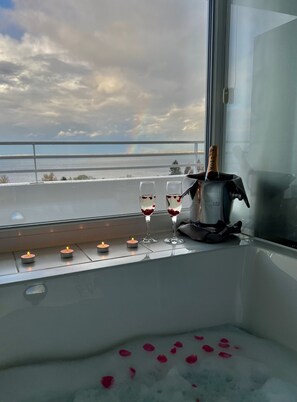 Junior Suite, 1 Double Bed, Balcony, Lake View | Desk, rollaway beds, free WiFi, bed sheets - Best Western Hotel Rebstock (Rorschacherberg)