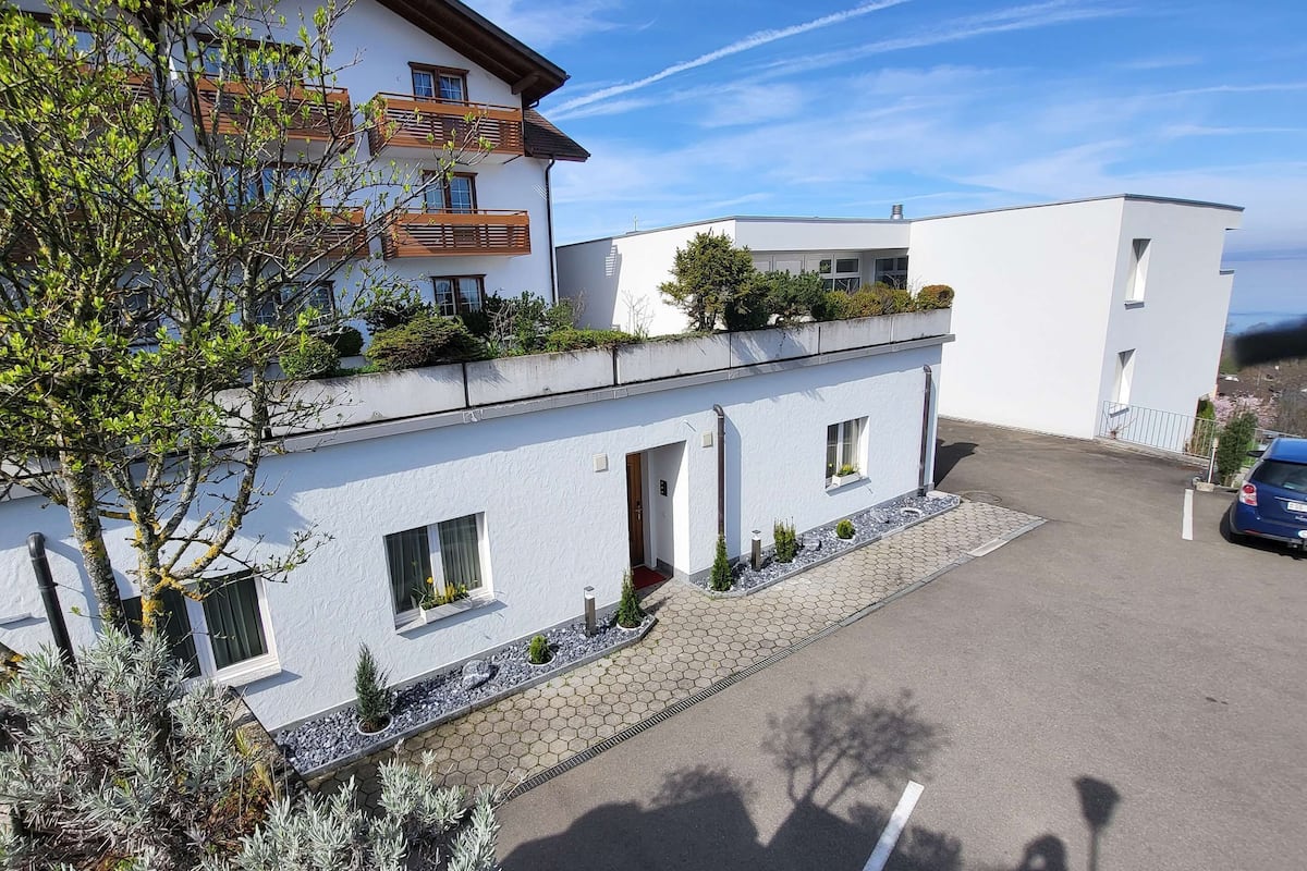 Standard Studio, 1 Double Bed, Kitchenette | Desk, rollaway beds, free WiFi, bed sheets