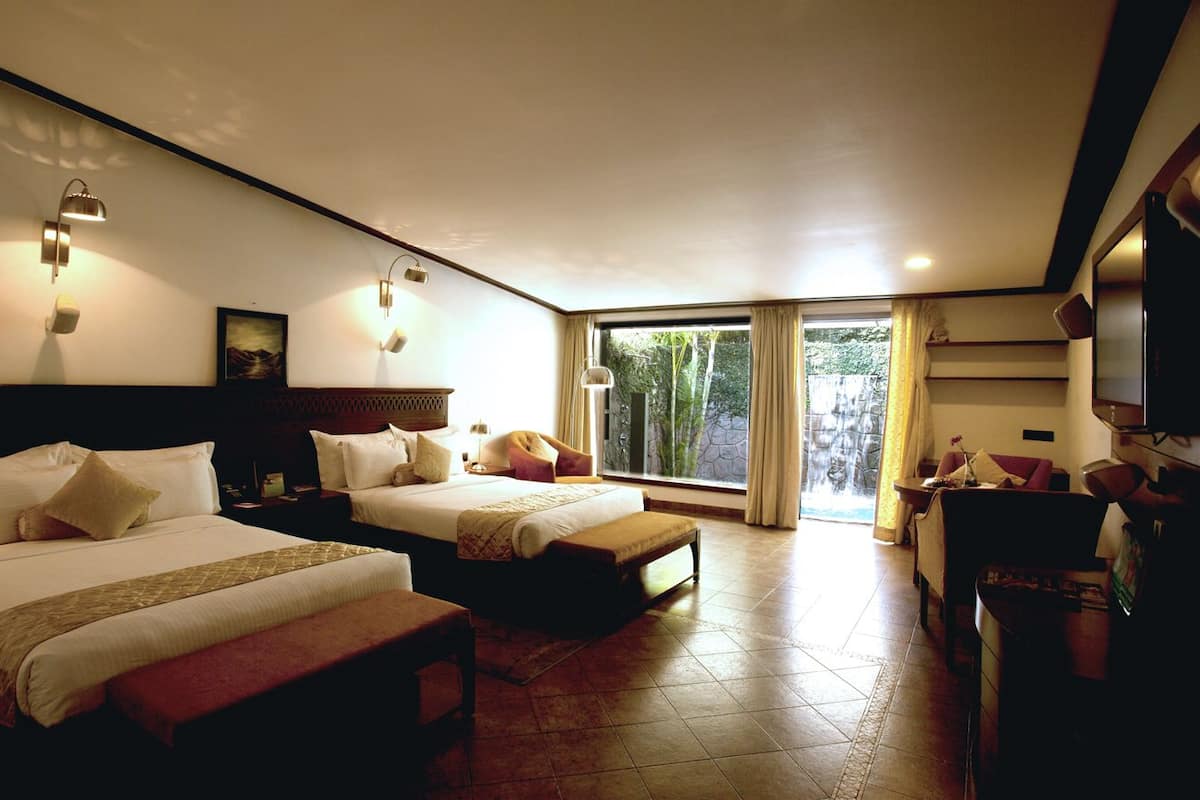 In-room safe, iron/ironing board, bed sheets