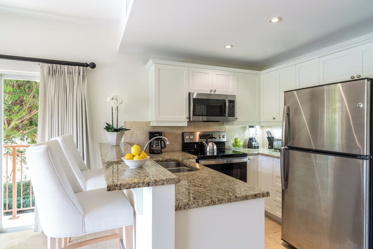 2 bedrooms, premium bedding, in-room safe, blackout curtains