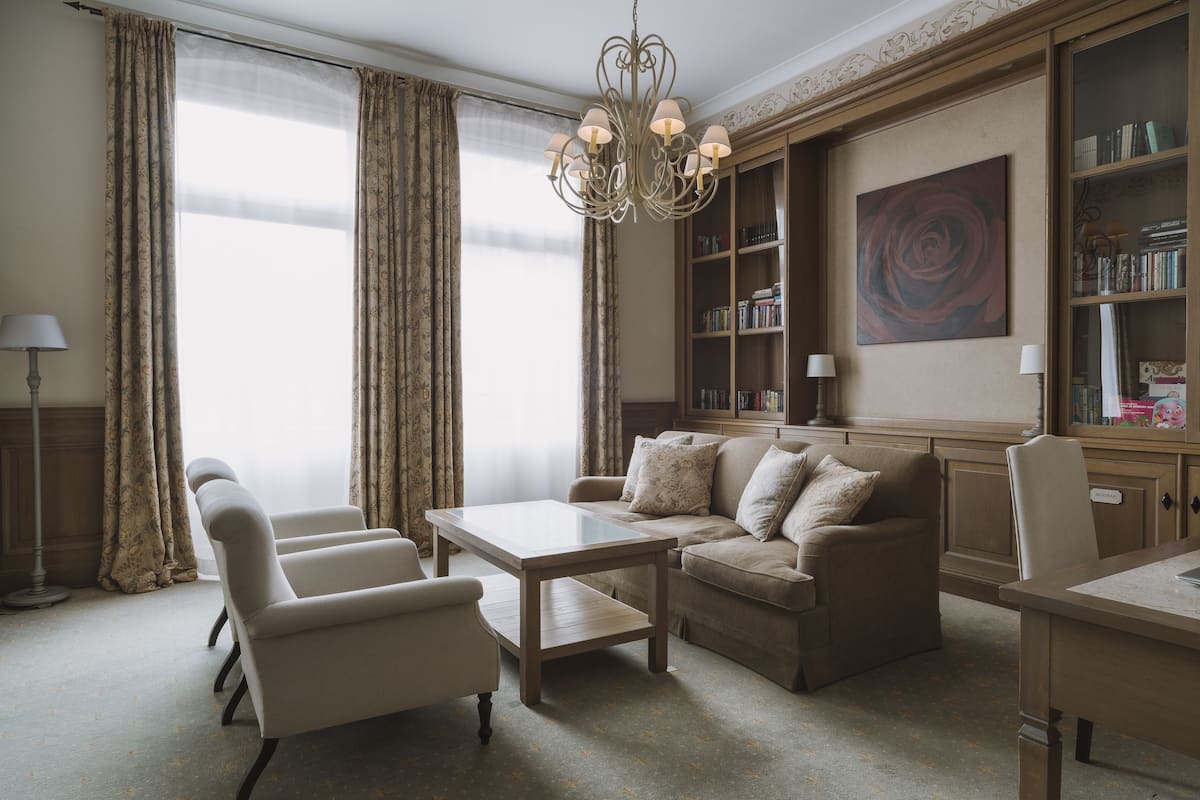 apartment | living room | flat-screen tv