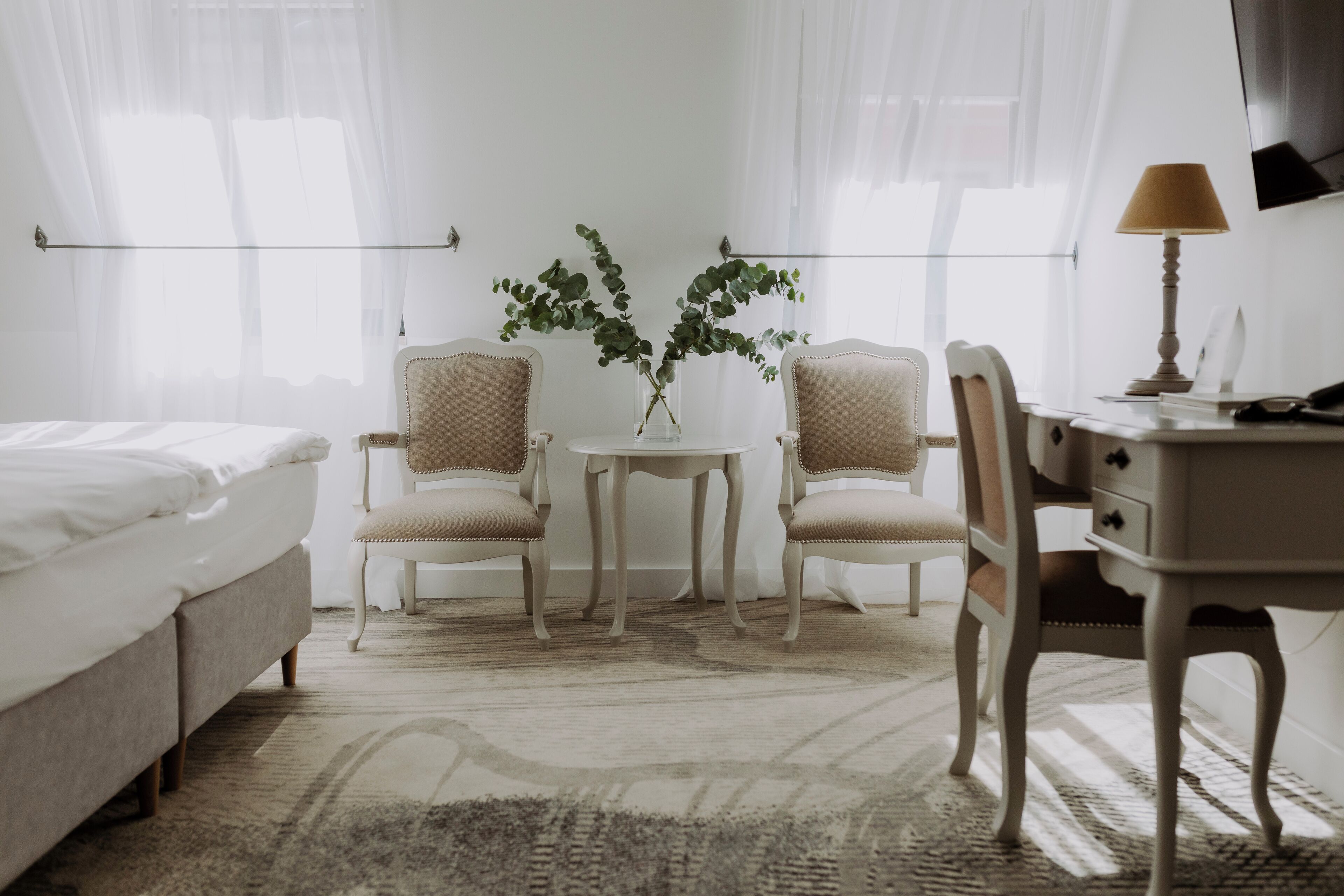 superior double room | hypo-allergenic bedding, minibar, in-room safe, desk