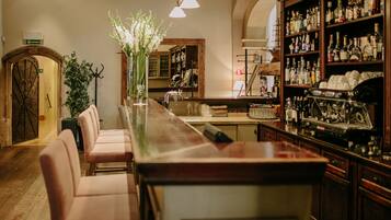 Bar (en el alojamiento)