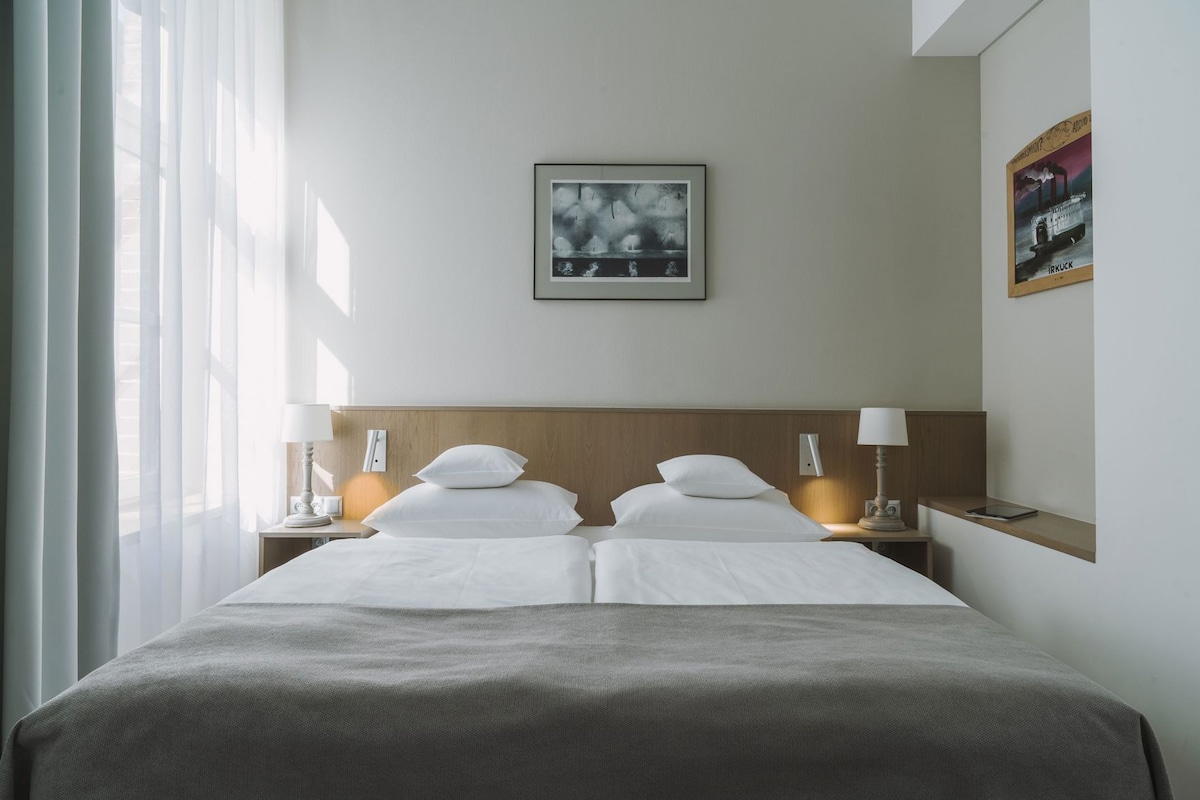 Hypo-allergenic bedding available, minibar, in-room safe, desk