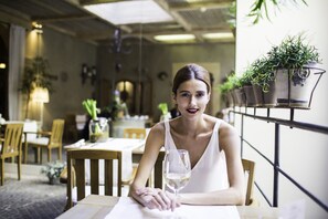 Breakfast, lunch, dinner and brunch served - Art Hotel (Wroclaw)