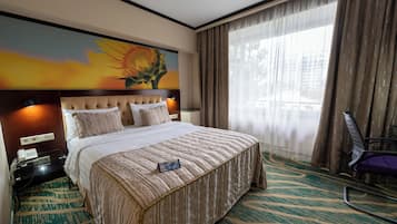 Standard Double Room | Premium bedding, minibar, in-room safe, desk
