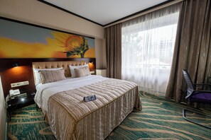Standard Double Room | Premium bedding, minibar, in-room safe, desk - Hotel Kazzhol Almaty (Almaty)