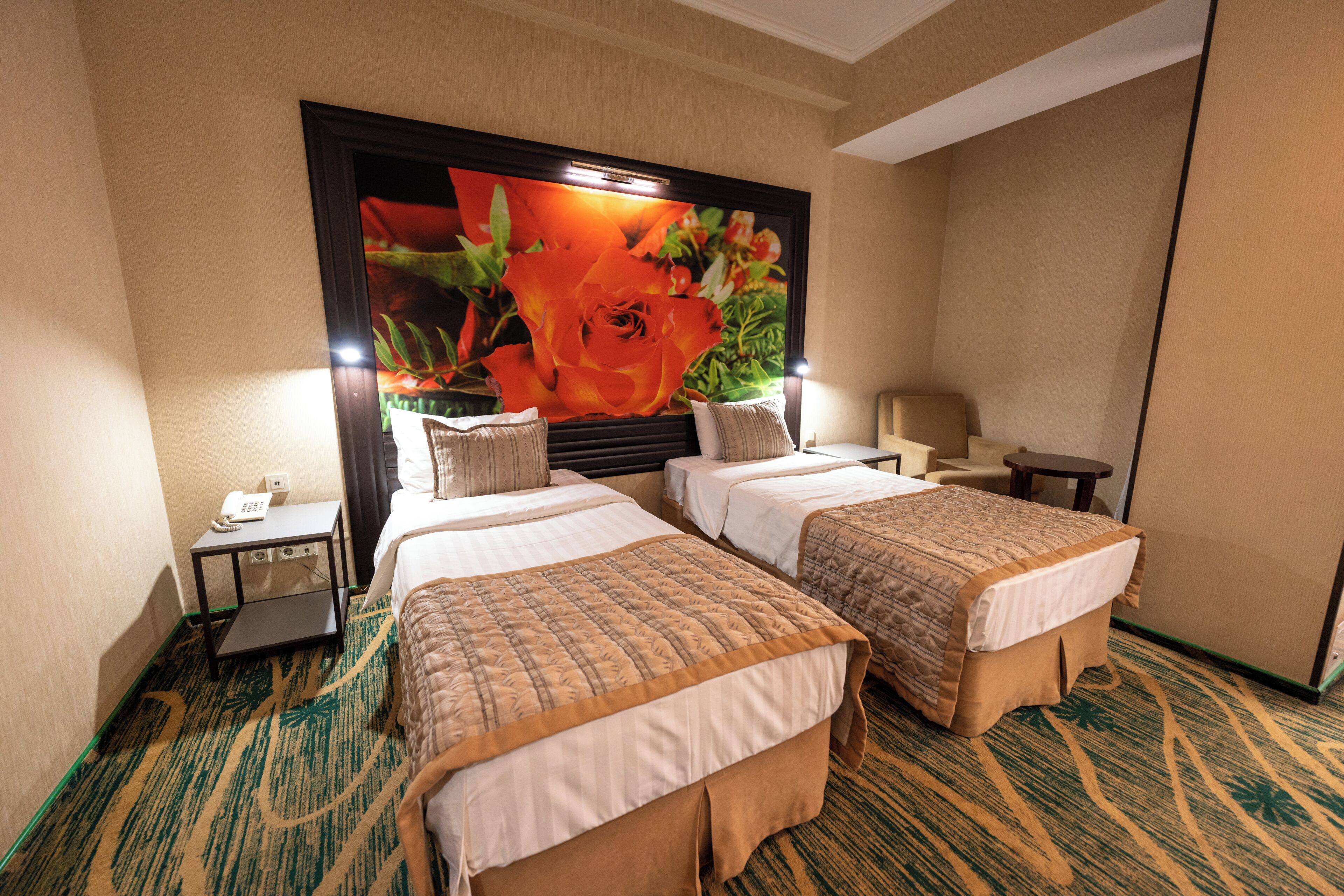 Deluxe Twin Room | Premium bedding, minibar, in-room safe, desk