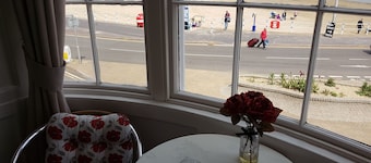 บีชวิวเกสท์เฮาส์