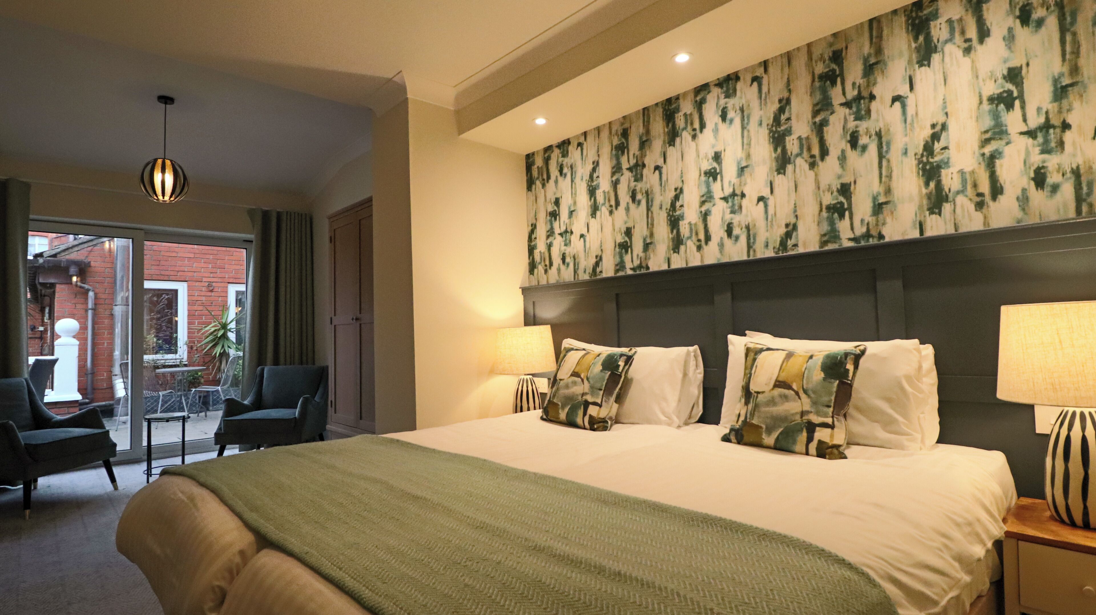 デスク、WiFi (無料)