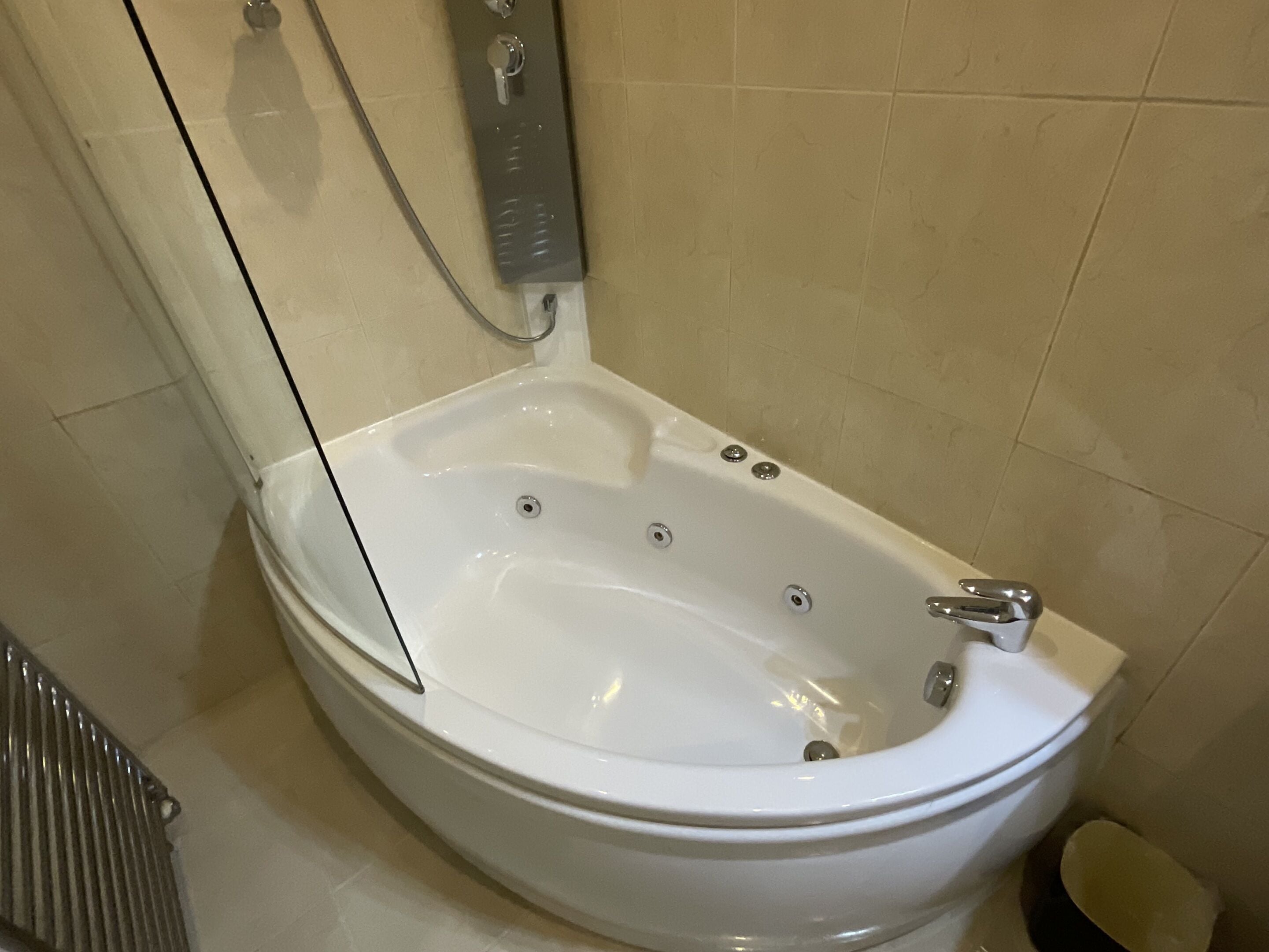 公寓, 私人浴室 (One Bedroom  (Mulsanne)) | 室内 SPA 浴缸