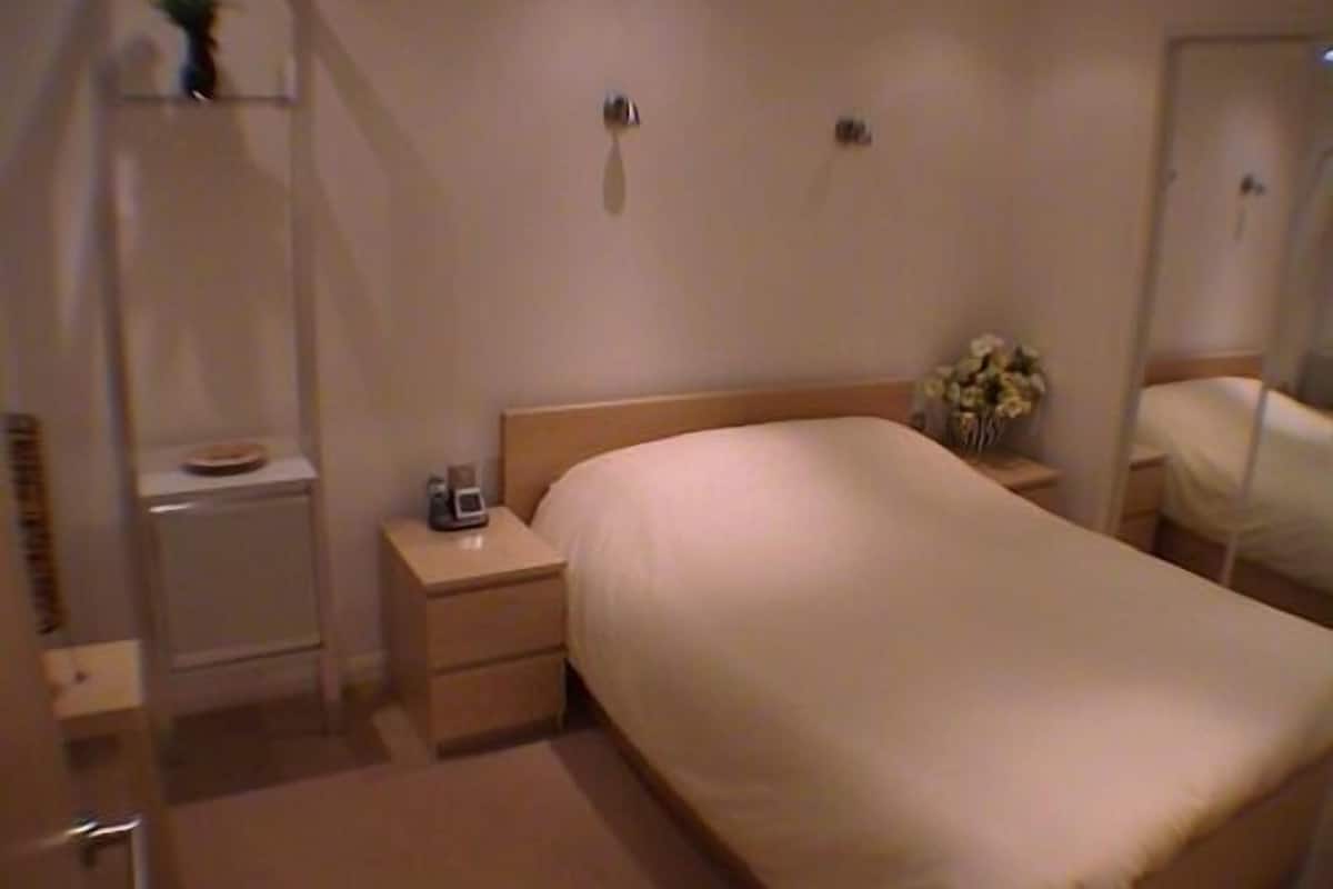 Iron/ironing board, free cots/infant beds, free WiFi