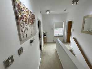 Apartment, Private Bathroom (One Bedroom  (Mulsanne)) | Interior