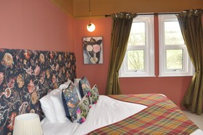 Deluxe Double or Twin Room | Hypo-allergenic bedding, individually decorated, individually furnished - Eype's Mouth Country Hotel (Bridport)