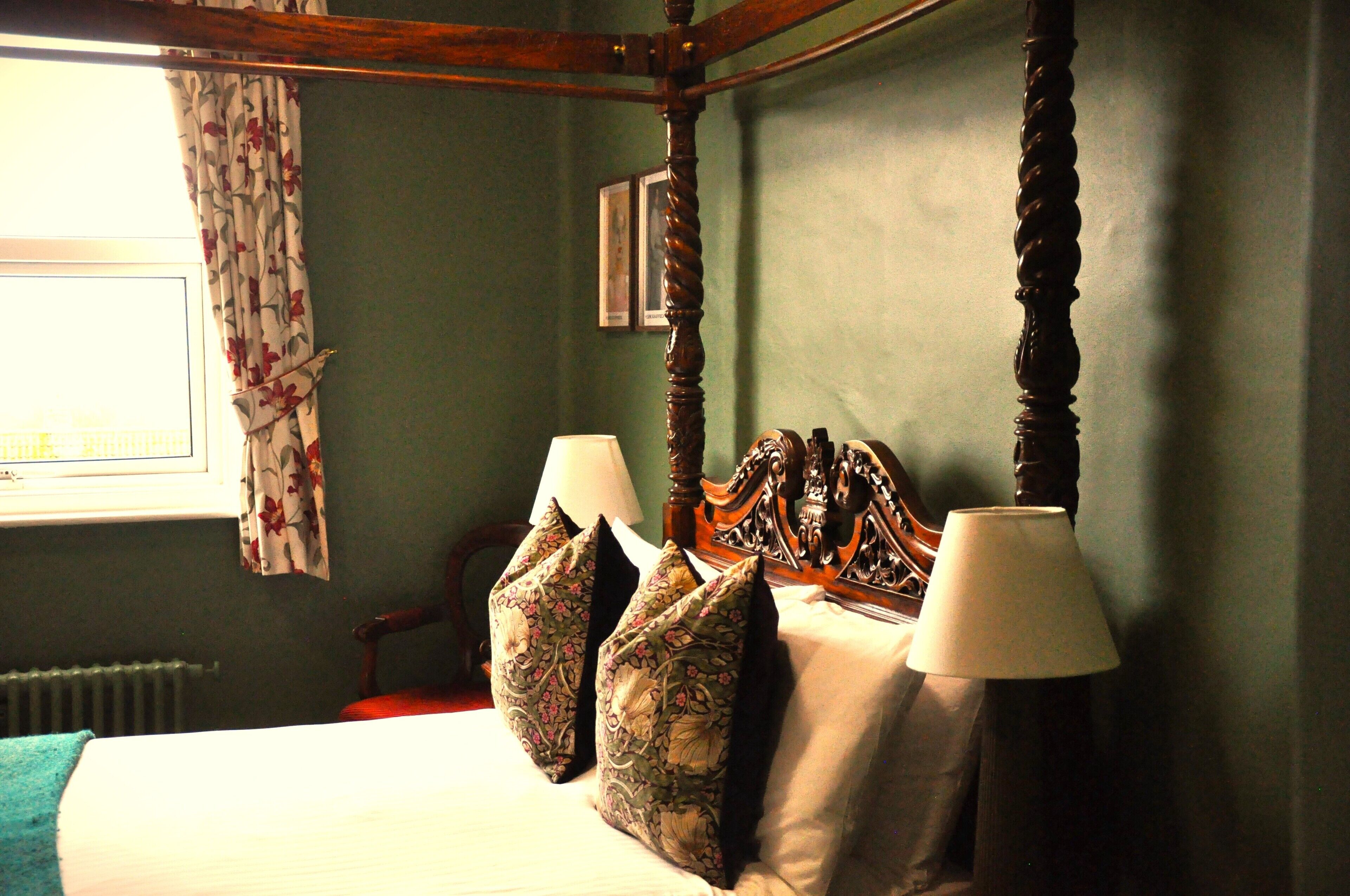 deluxe double or twin room | hypo-allergenic bedding, individually decorated, individually furnished