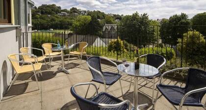 Kings Knoll Hotel