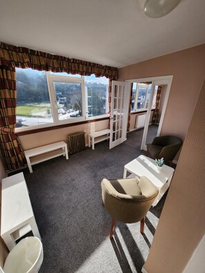 Living area - Kings Knoll Hotel (Oban)