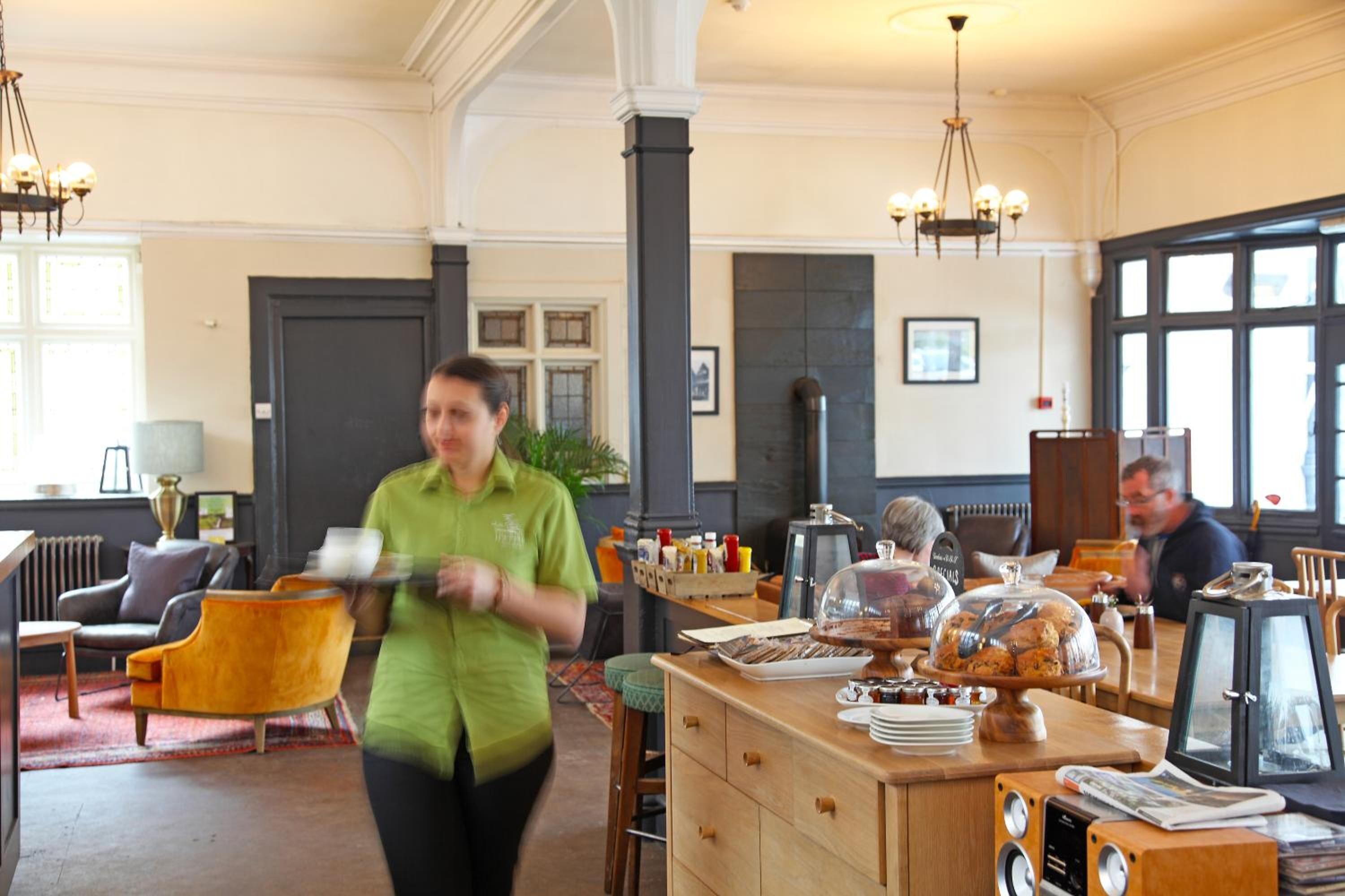 Daily full breakfast for a fee