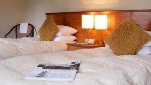 Twin Room, Ensuite | 1 bedroom, desk, cots/infant beds, rollaway beds - The Tumbling Weir Hotel & Restaurant (Ottery St Mary)