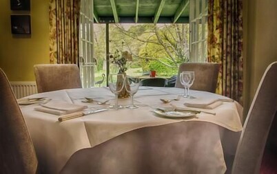 The Tumbling Weir Hotel & Restaurant