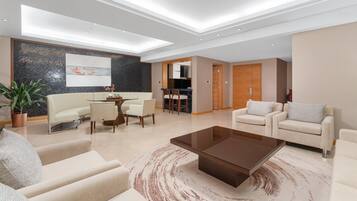 1 habitación, minibar, caja de seguridad en la habitación y escritorio