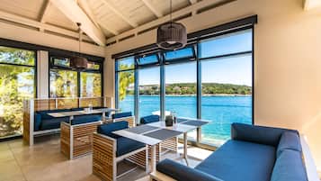 Breakfast, dinner served; international cuisine, beach views