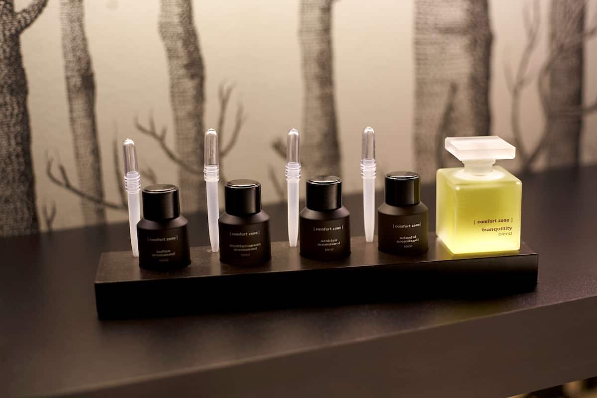 couples treatment room(s), sauna, steam room, body treatments