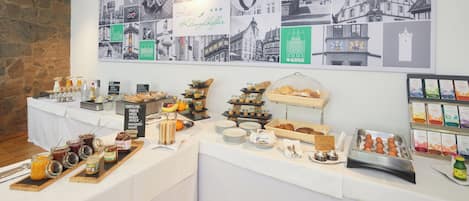 Desayuno buffet todos los días (con cargo)