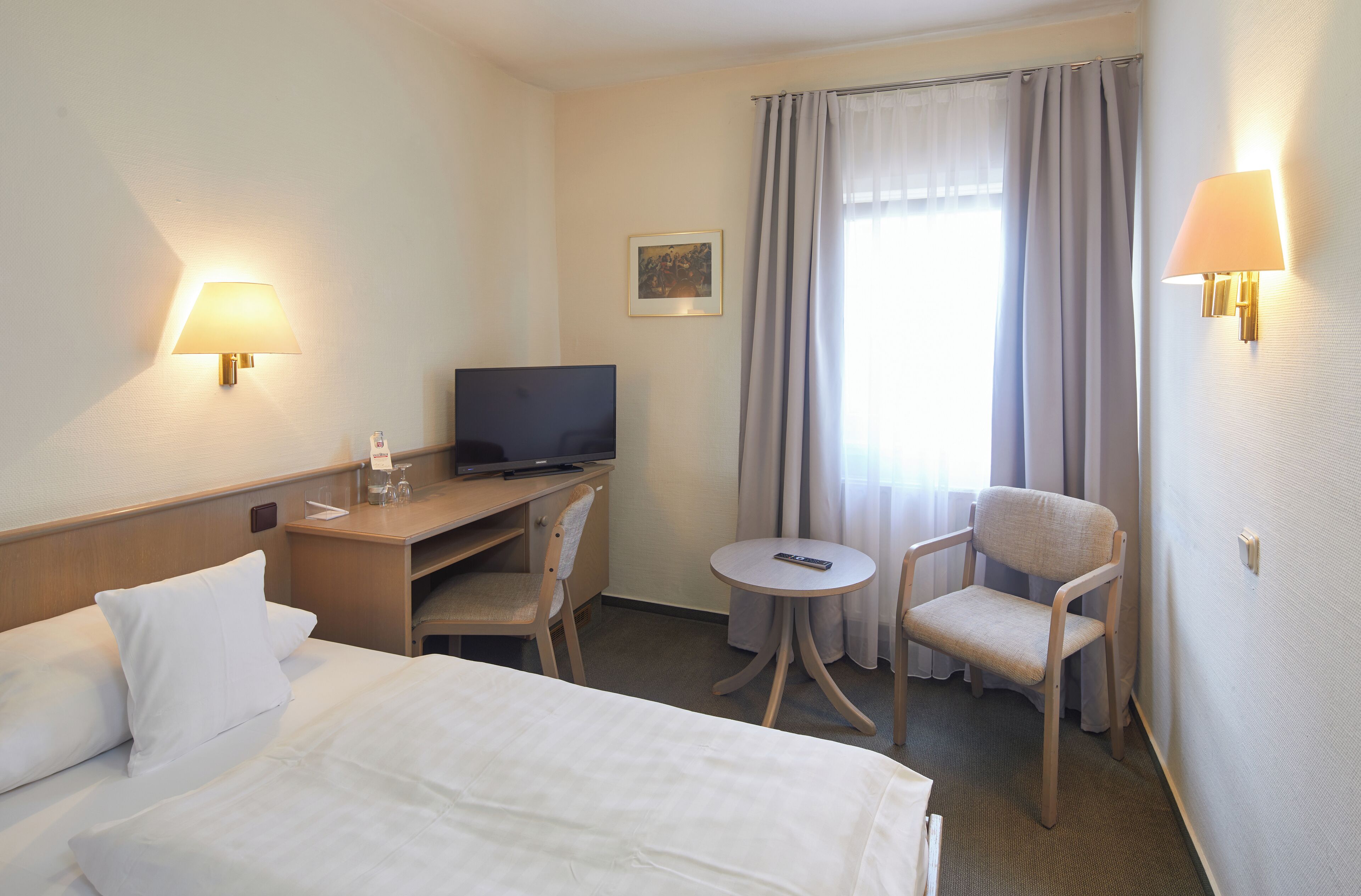 单人房 | 防过敏的被褥、笔记本电脑工作区、婴儿床、免费 WiFi