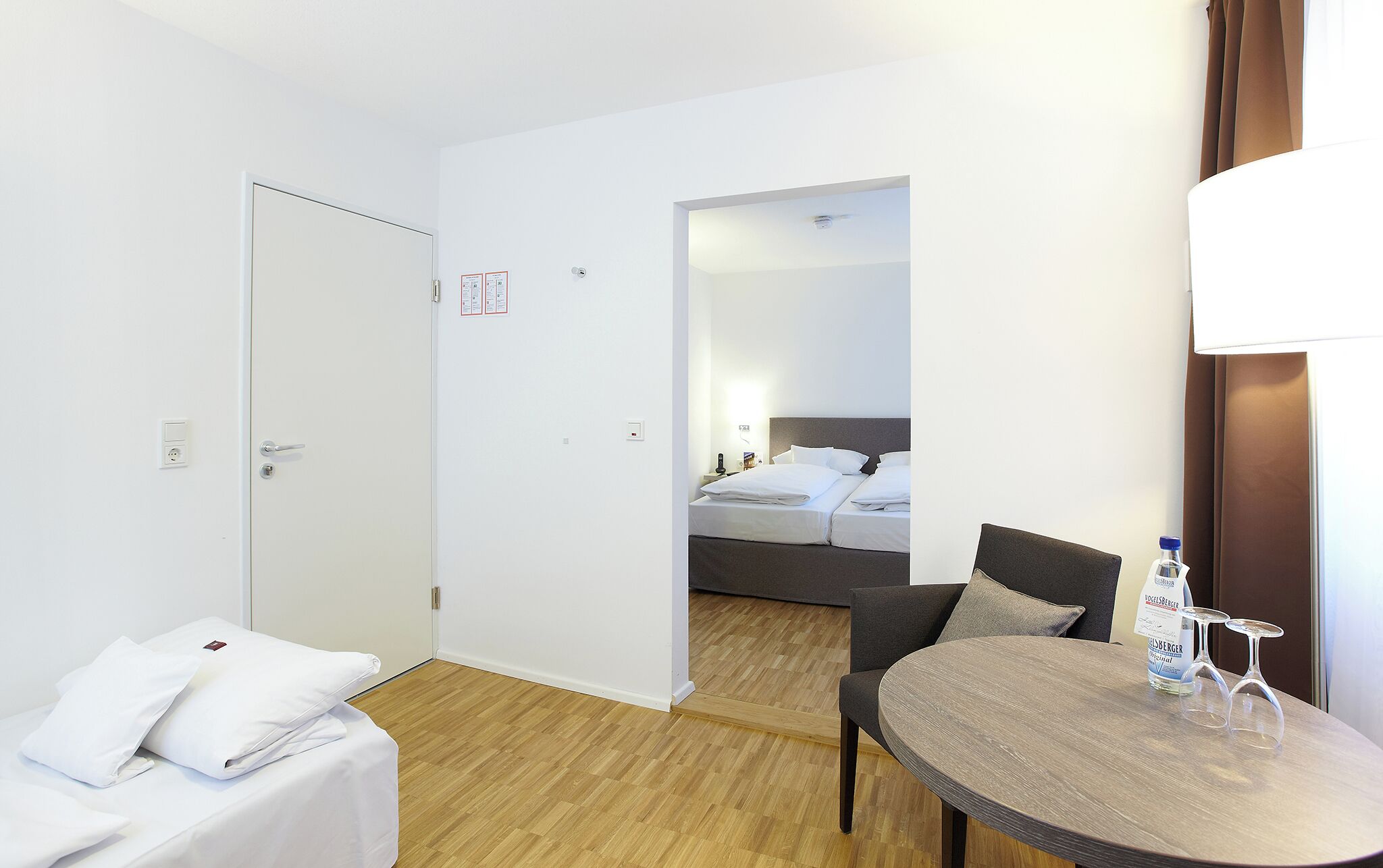 Comfort-Vierbettzimmer (Pavillon) | Allergikerbettwaren, laptopgeeigneter Arbeitsplatz, Babybetten