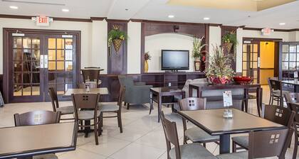Holiday Inn Express Hotel & Suites BYRAM by IHG