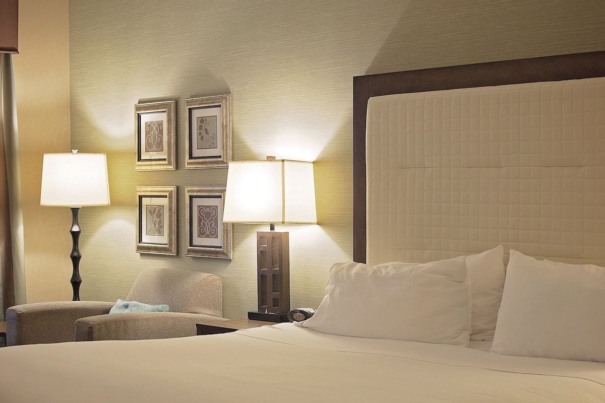 In-room safe, desk, blackout drapes, iron/ironing board