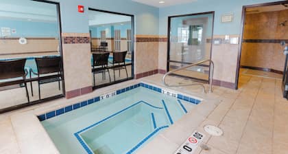 Holiday Inn Express & Suites Logan by IHG