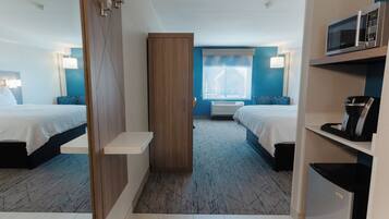 Standard Room, 1 King Bed