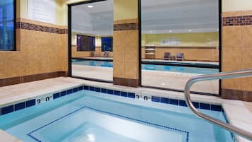 Indoor pool, pool loungers