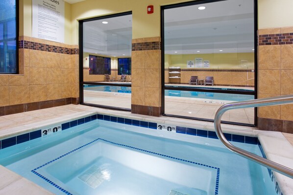 Indoor pool, open 7 AM to 11 PM, sun loungers - Holiday Inn Express & Suites Logan by IHG (Logan)