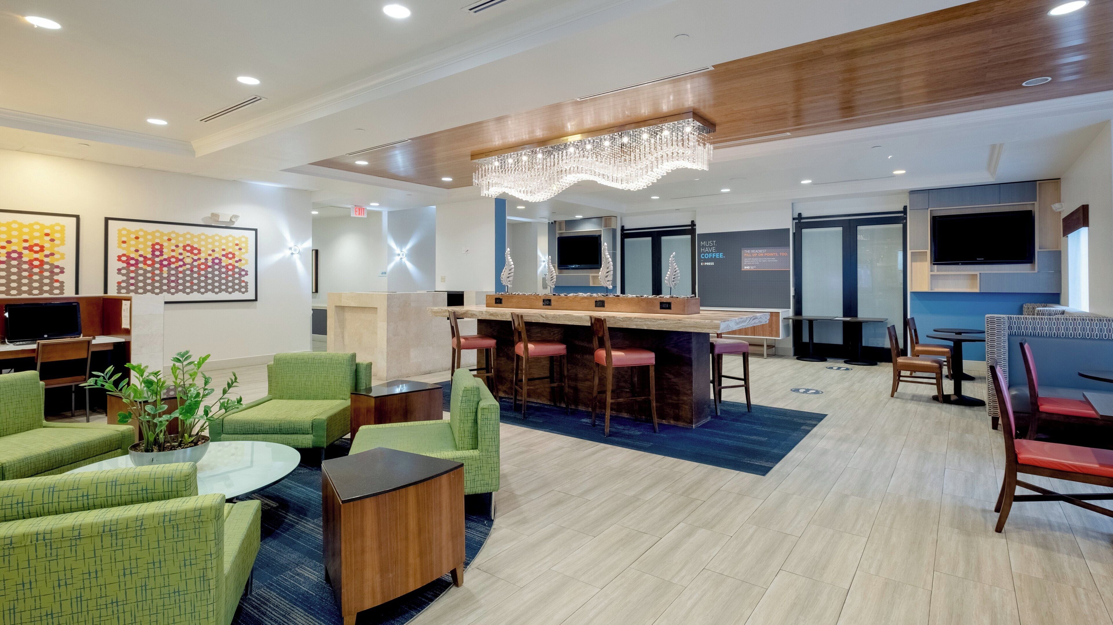 Photo - Holiday Inn Express & Suites, International Drive by IHG