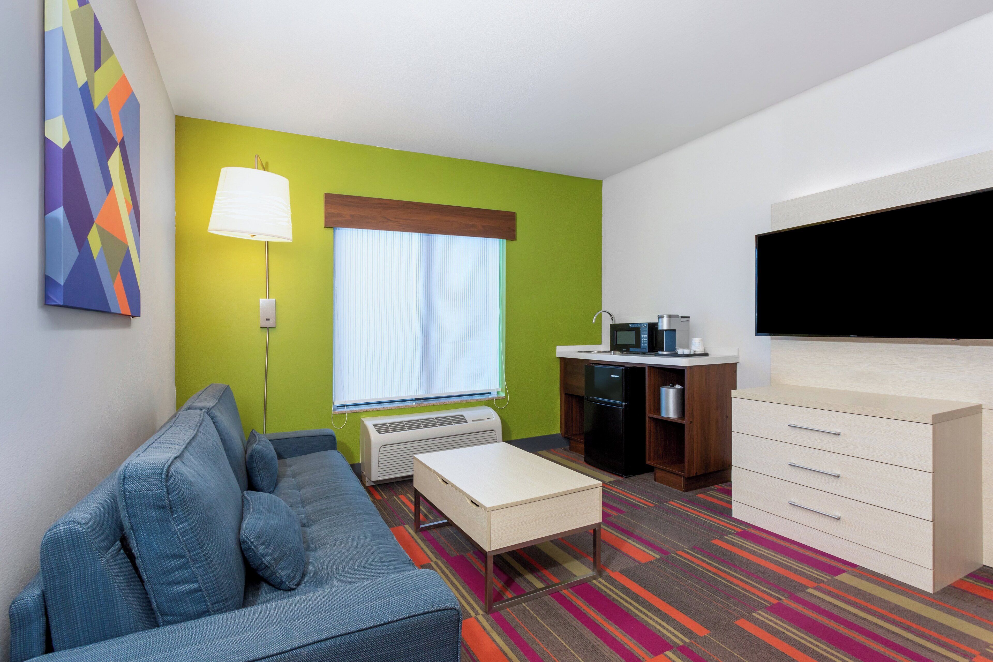 executive suite, 1 bedroom (with living area) | room amenity