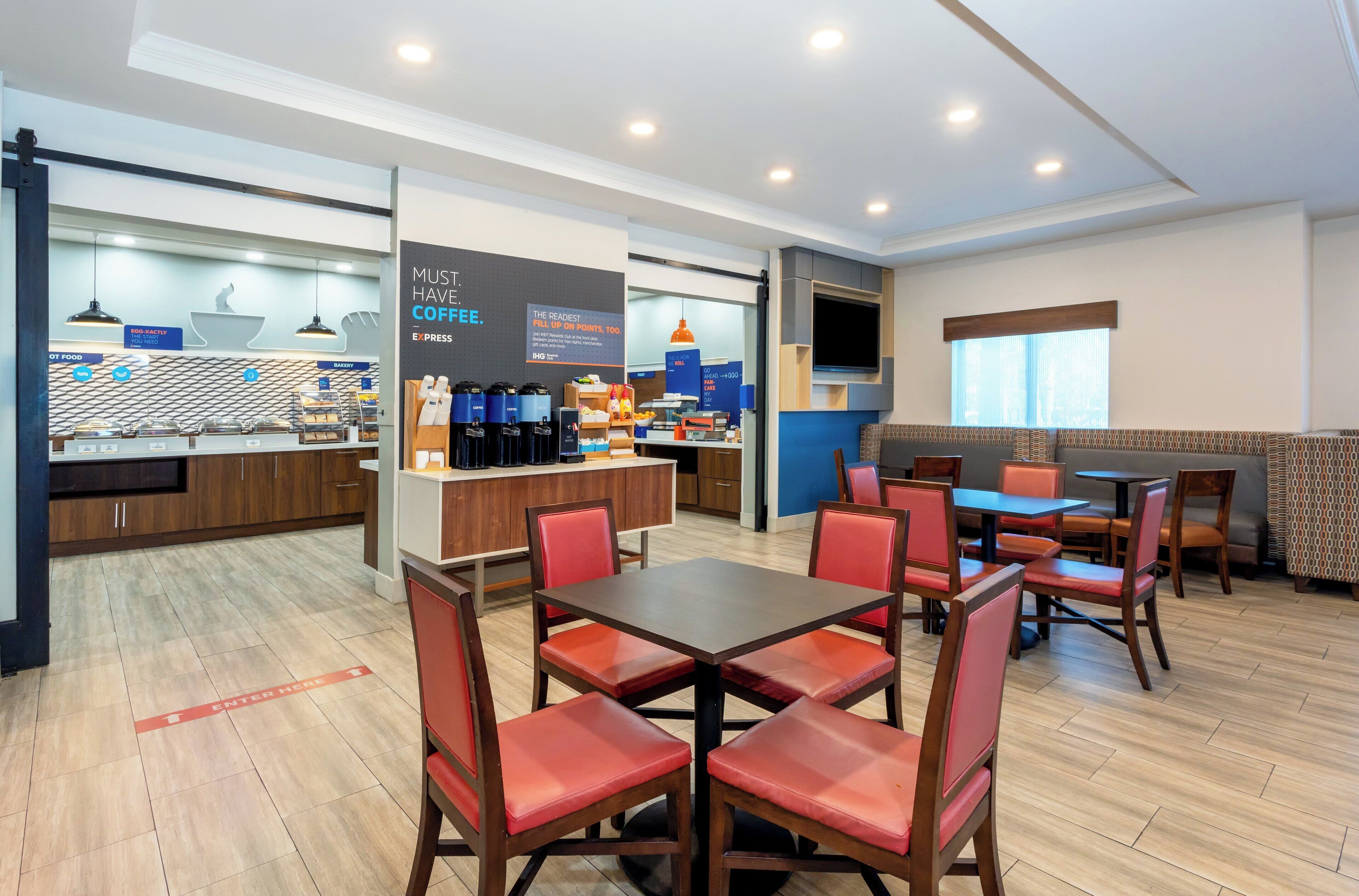 Photo - Holiday Inn Express & Suites, International Drive by IHG