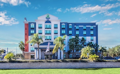 Holiday Inn Express & Suites, International Drive by IHG