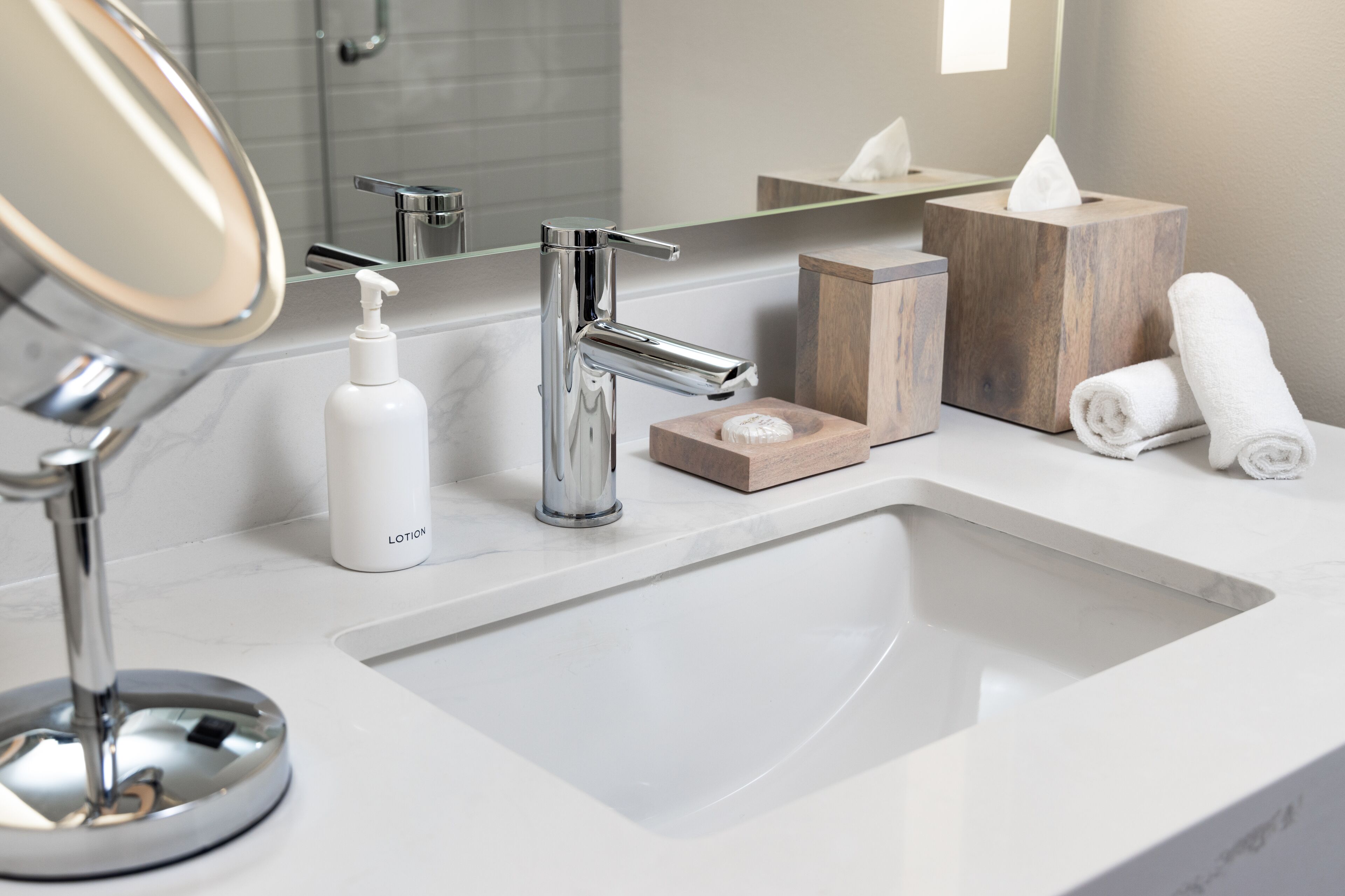 egyptian cotton sheets, premium bedding, pillow-top beds, minibar