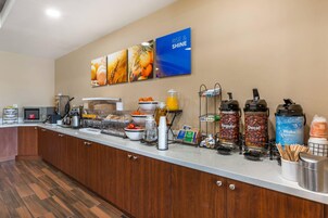 Free daily continental breakfast