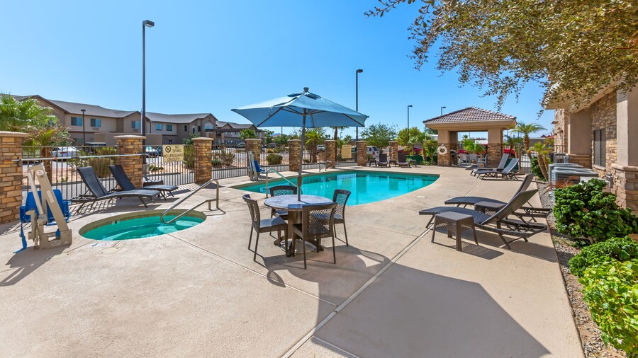 Comfort Inn & Suites Yuma I-8